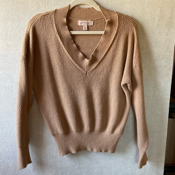 Philosophy Sweaters - Philosophy sweater. Beige. Vneck. Size XL
